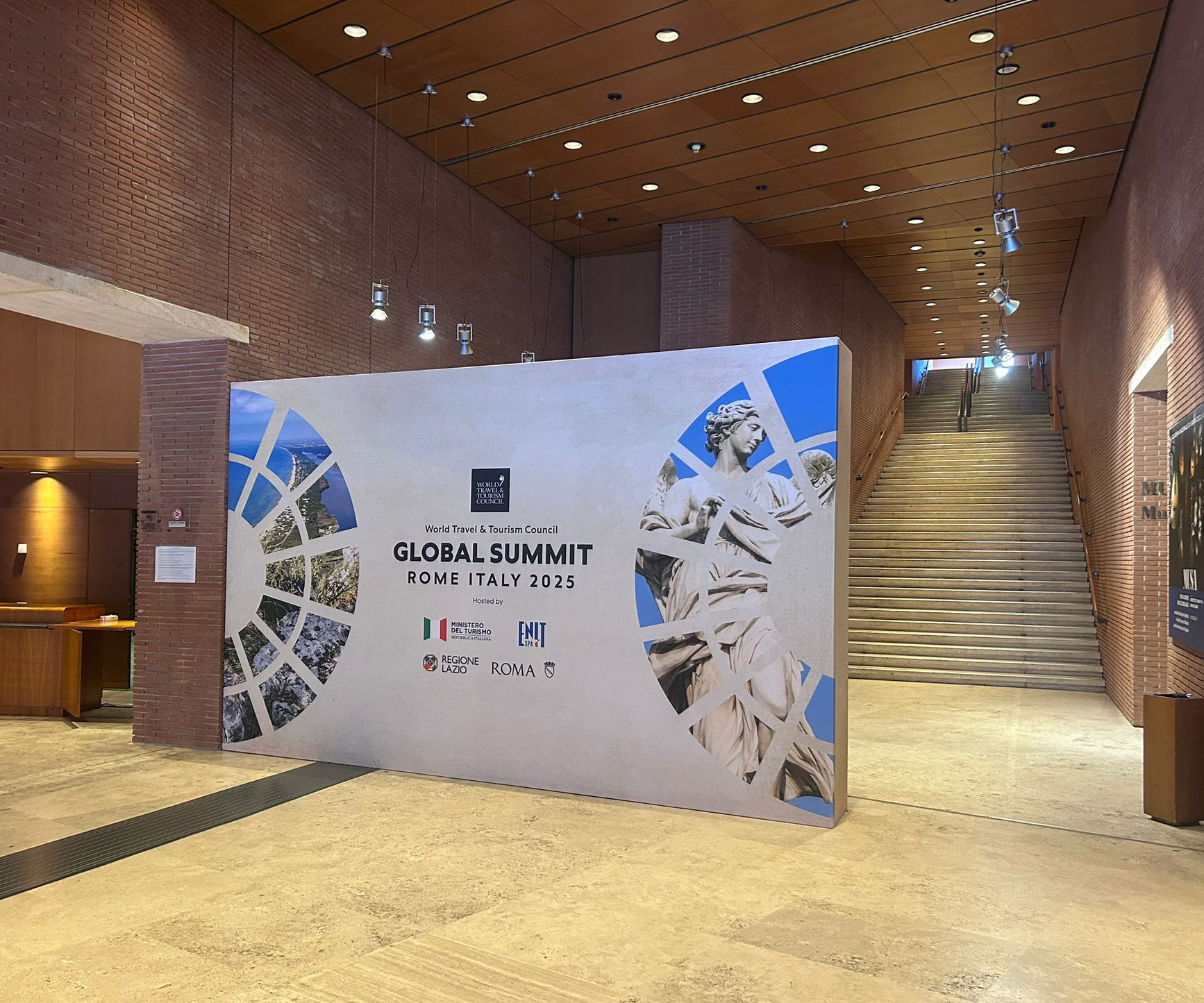 Enit Global Summit pannelli scenografici interni Auditorium Parco della Musica