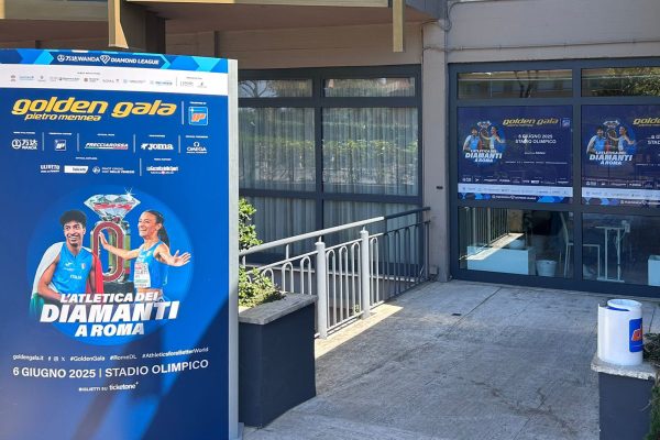 Allestimento anteprime Netflix - area accoglienza ospiti Allestimento Netflix area accoglienza ospiti Palazzo dei Congressi Roma